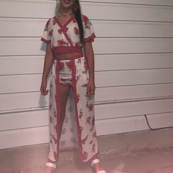 Two piece - Picture 2 of 3